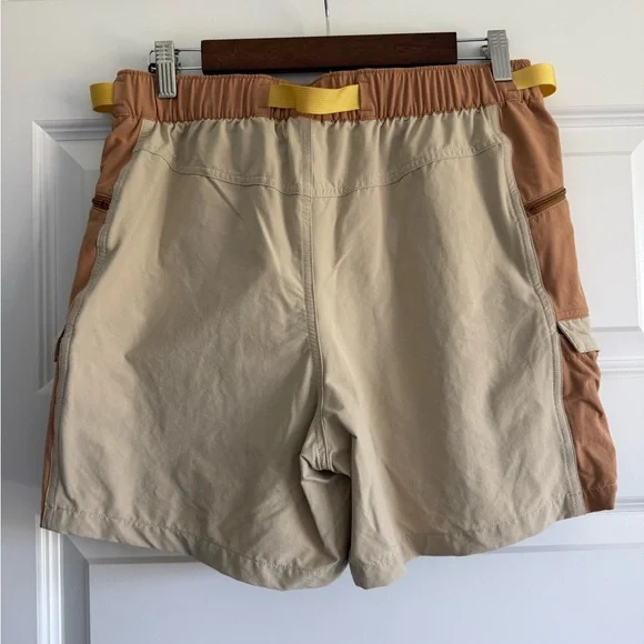 NWOT Patagonia Women's Outdoor Everyday 4" Shorts (Oar Tan) - Picture 5 of 8